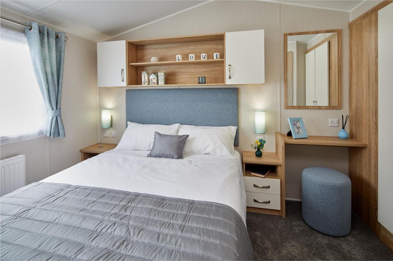 Seaton Estate Apartment Арброт Екстериор снимка