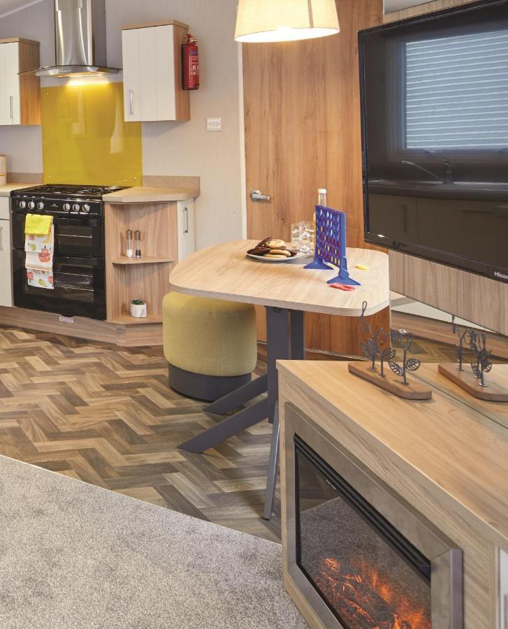 Seaton Estate Apartment Арброт Екстериор снимка