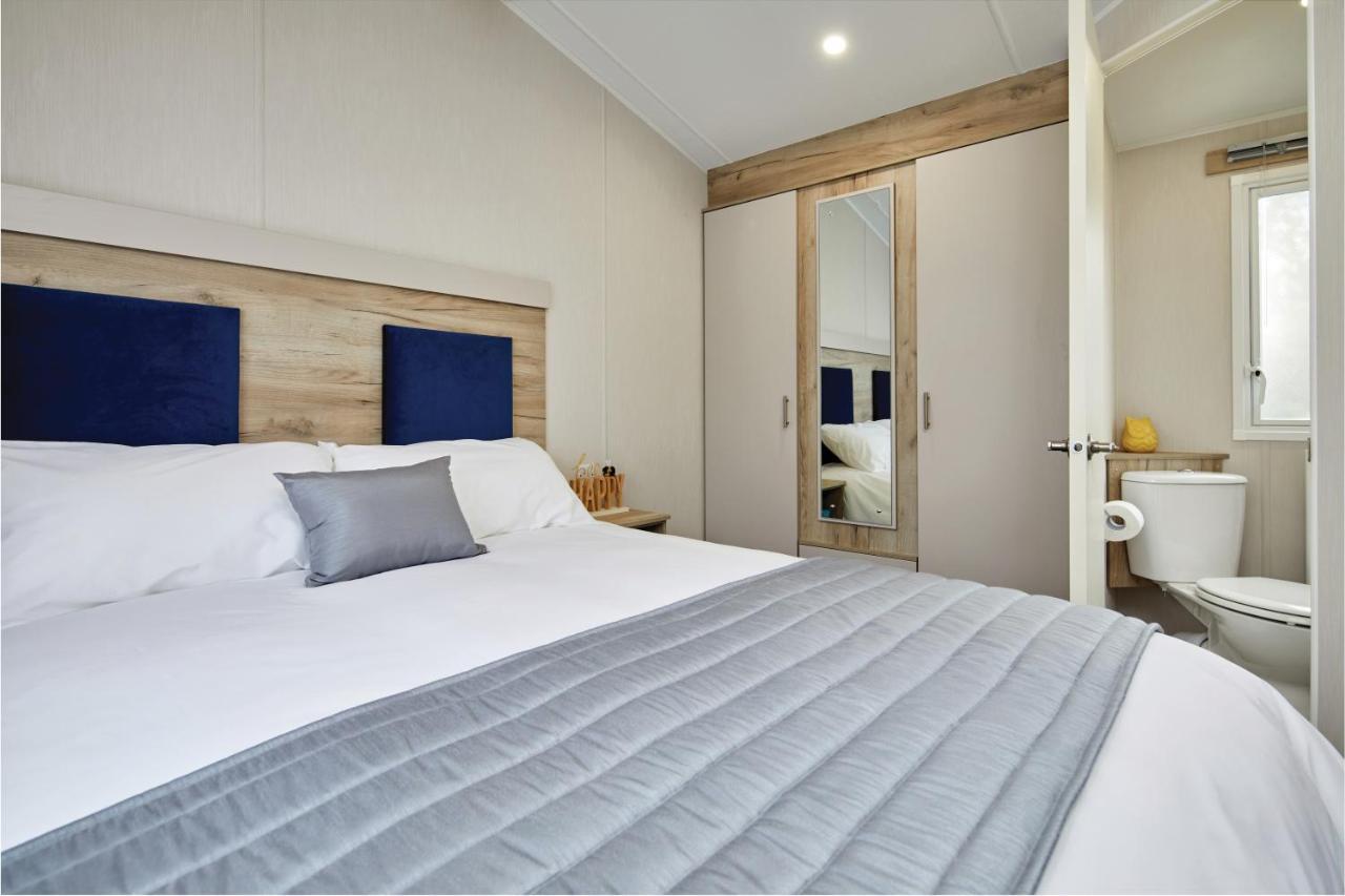 Seaton Estate Apartment Арброт Екстериор снимка