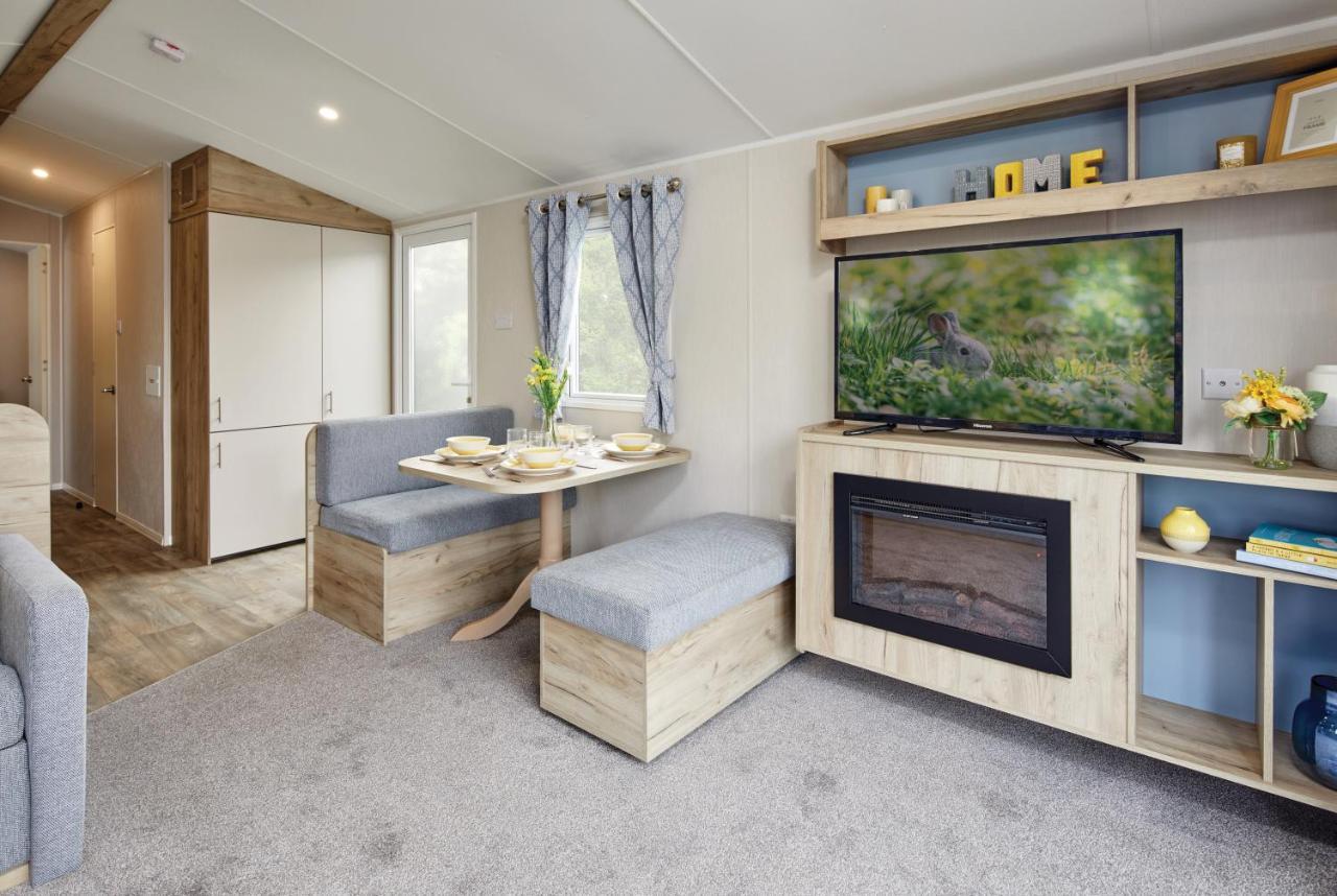 Seaton Estate Apartment Арброт Екстериор снимка